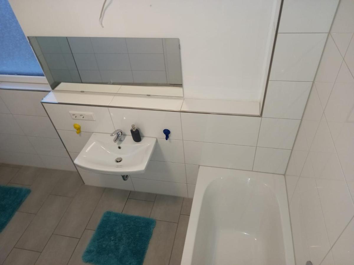 Neubau Appartement Mit Terasse, Privater Eingang,Parkplatz,Kueche Fürth Extérieur photo