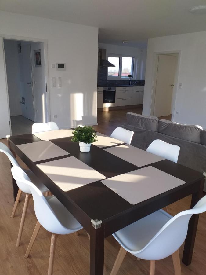 Neubau Appartement Mit Terasse, Privater Eingang,Parkplatz,Kueche Fürth Extérieur photo