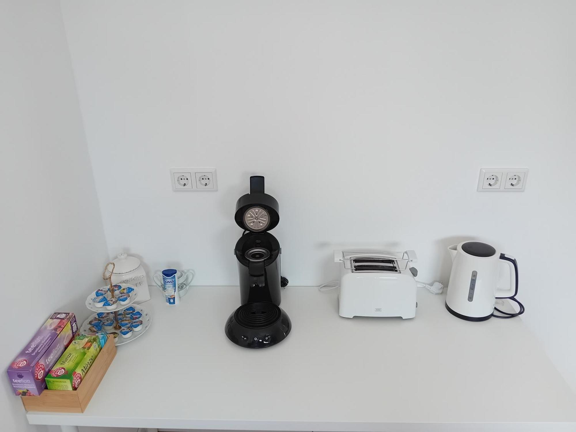 Neubau Appartement Mit Terasse, Privater Eingang,Parkplatz,Kueche Fürth Extérieur photo