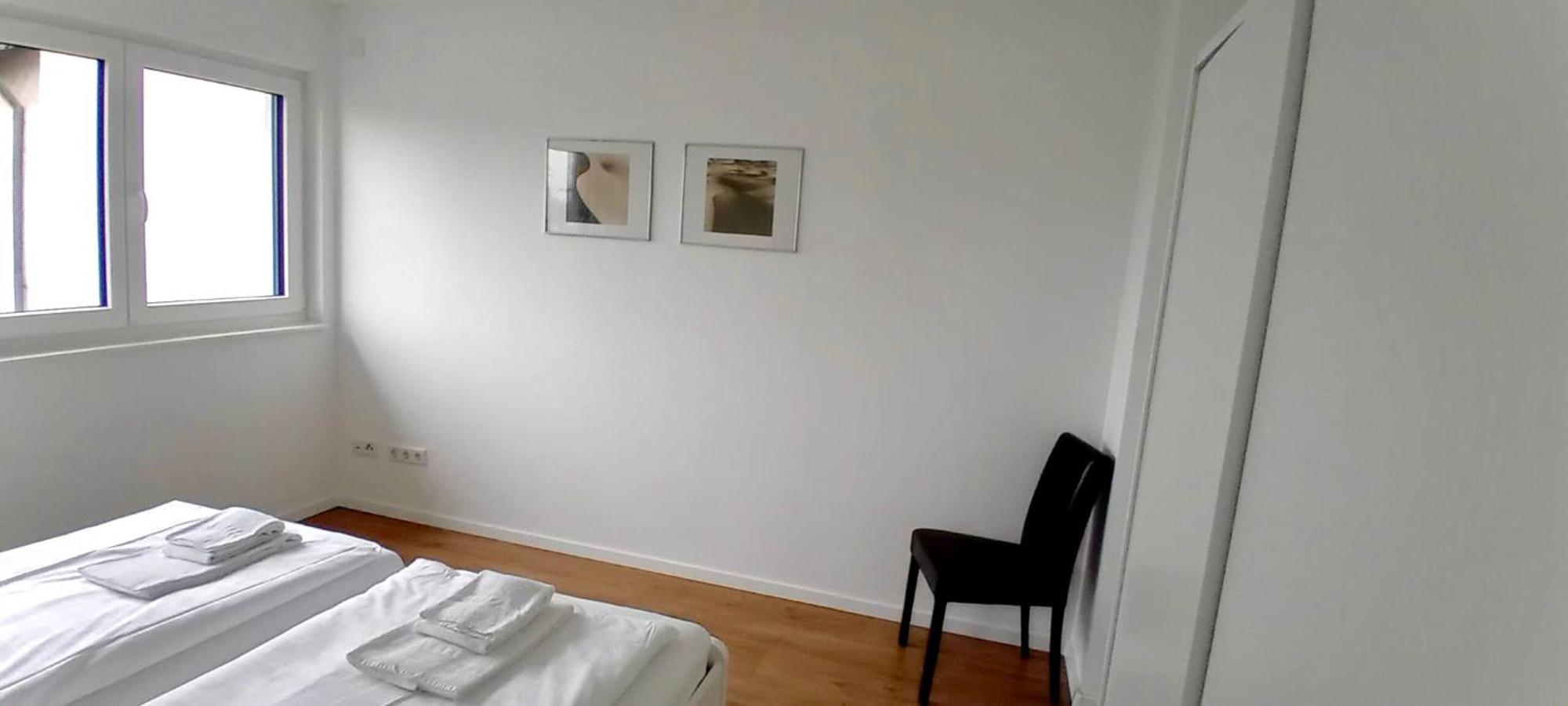 Neubau Appartement Mit Terasse, Privater Eingang,Parkplatz,Kueche Fürth Extérieur photo