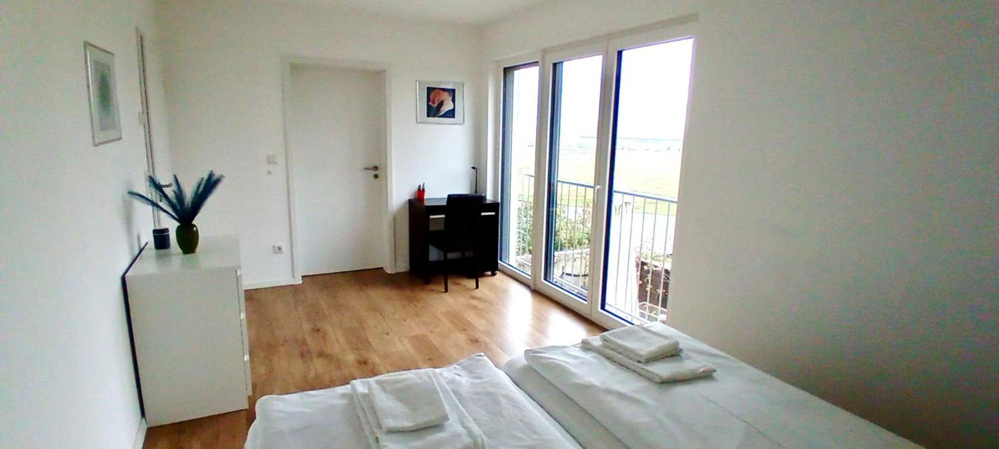 Neubau Appartement Mit Terasse, Privater Eingang,Parkplatz,Kueche Fürth Extérieur photo