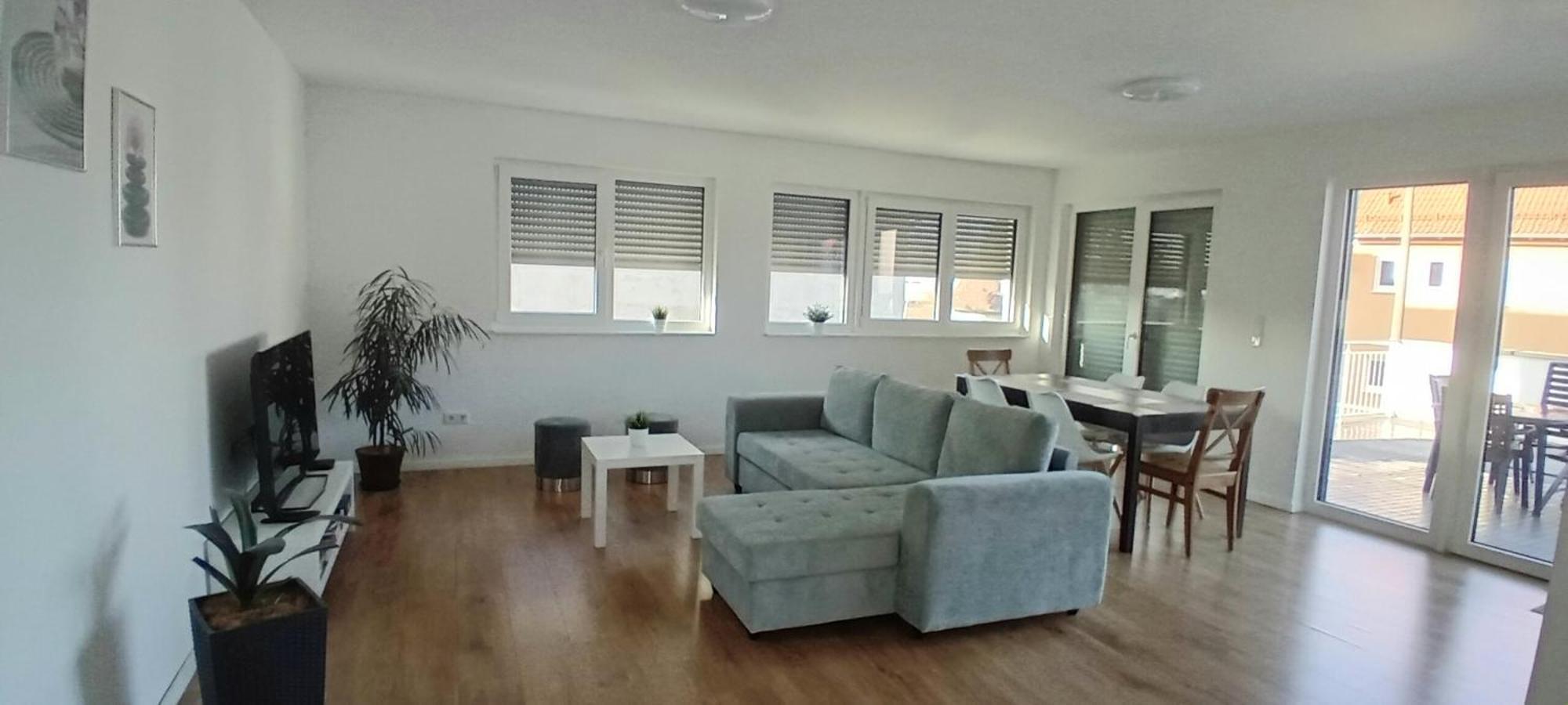 Neubau Appartement Mit Terasse, Privater Eingang,Parkplatz,Kueche Fürth Extérieur photo